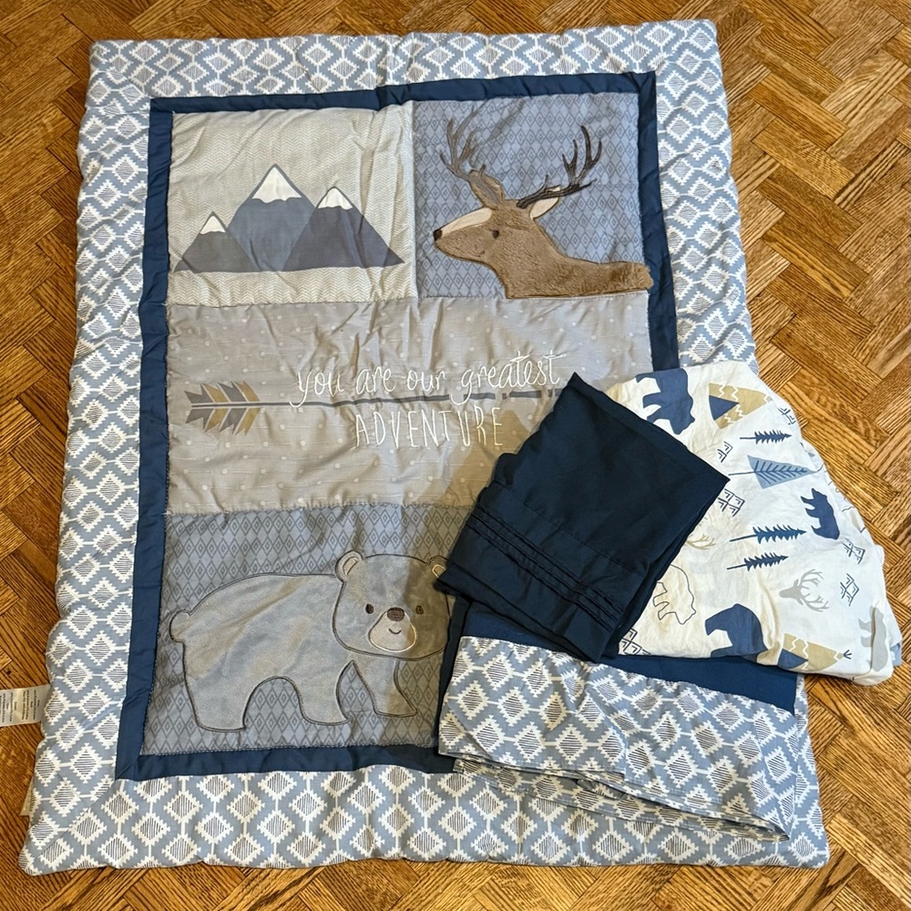 Crib bedding set